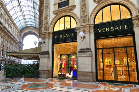 versace milan restaurant